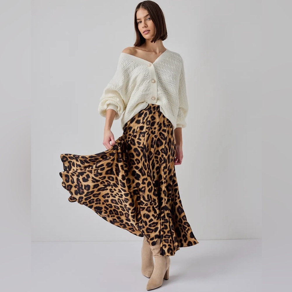 Choklate Paris animal print skirt size Medium